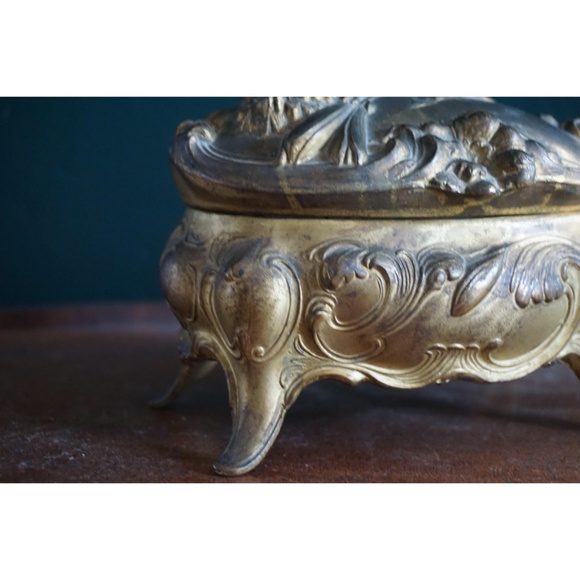 vtg 1920s gilded metal keepsake jewelry box - Picture 2 of 6
